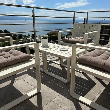 Apartment Vacation Lucija